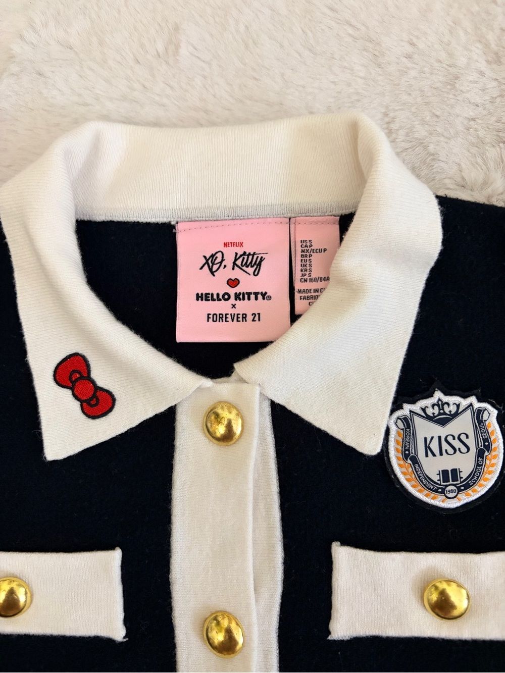 Hello Kitty x Forever 21 XO Kitty Black White Gold Button Cardigan Size S - Picture 3 of 9